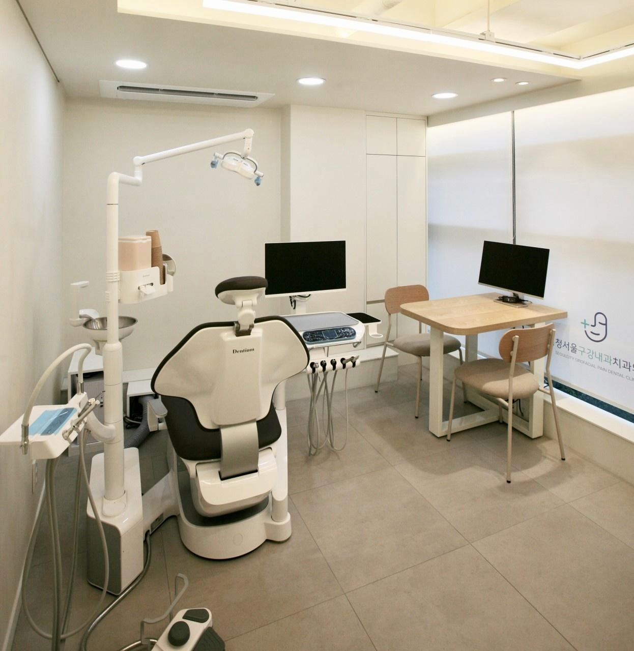 Pune Dental Clinic clinic space